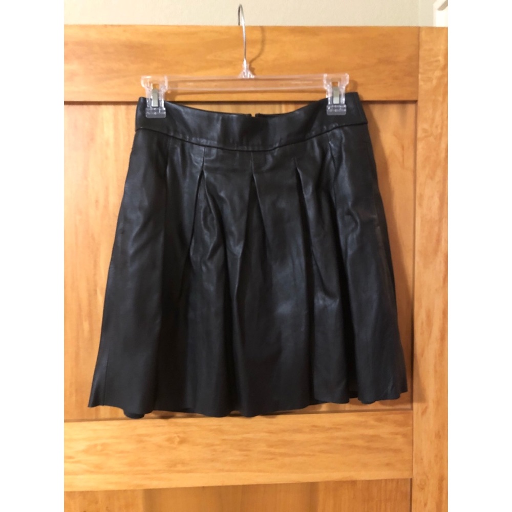 Black leather Banana Republic skirt